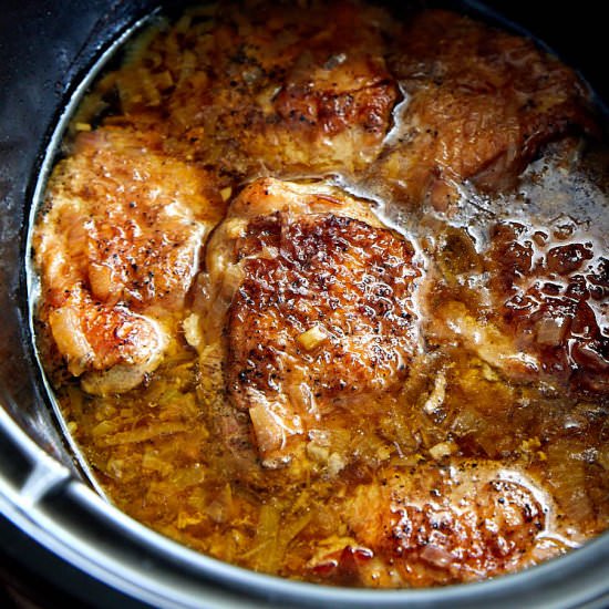 Rustic slow cooker chicken - Recipe photo by cravingtasty
