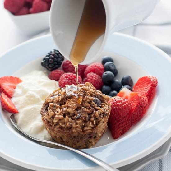Mixed Berry Oatmeal Cups with Chia - Recipe photo by Flavour and Savour