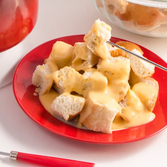 Creamy Cheese Fondue - Recipe photo by Devour Dinner