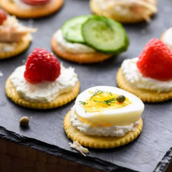 5 Ritz Cracker Appetizers - Recipe photo by Neighborfood