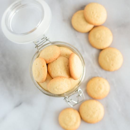 Homemade Vanilla Wafers - Recipe photo by TheCakeChica