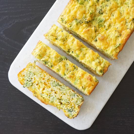 Cheddar broccoli breakfast bread - Recipe photo by bijouxandbits