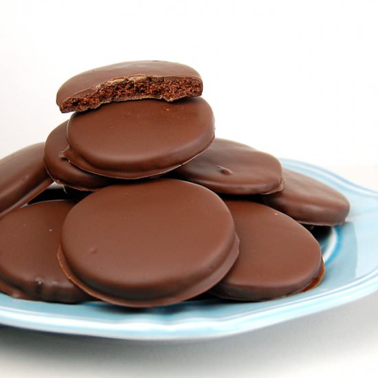 Easy Homemade Thin Mints - Recipe photo by Bluespoonbakery