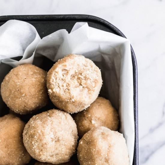 2-Ingredient Cake Bites - Recipe photo by The Green Creator