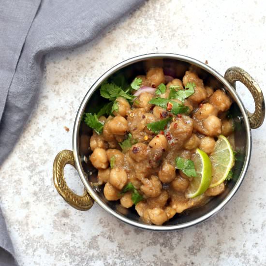 Chickpea Curry with whole spices - Recipe photo by richa