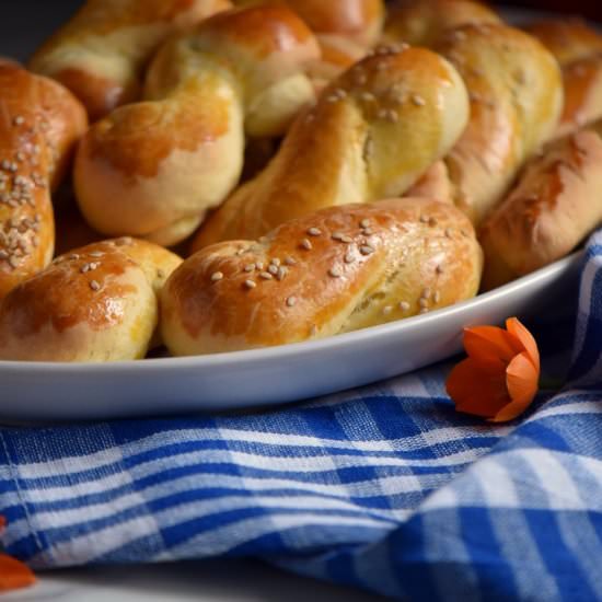 Greek Cookies Koulourakia - Recipe photo by shelovesbiscotti