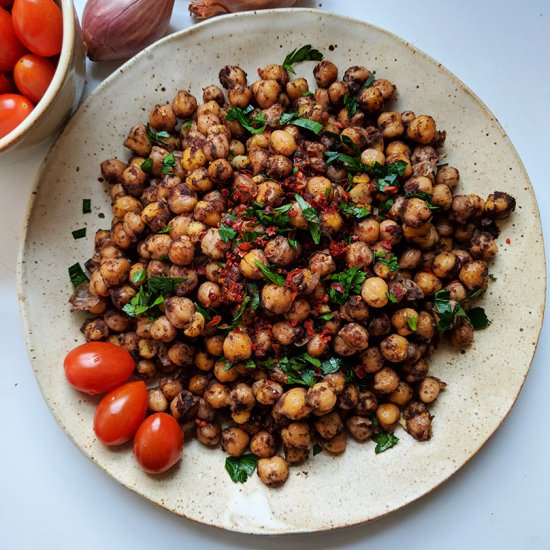 Spiced Chickpeas - Recipe photo by CraftandProcess