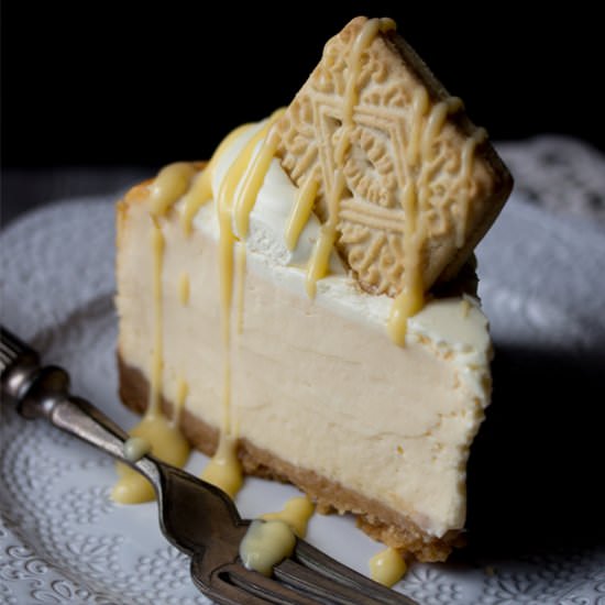 Custard Cream Baked Cheesecake - Recipe photo by KitchenMason