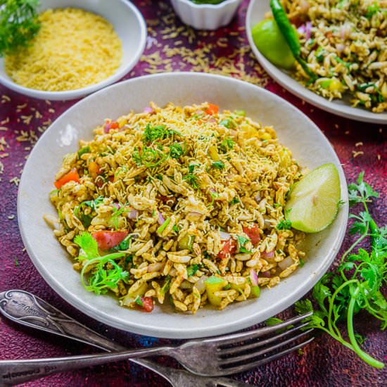 Bhel Puri - Recipe photo by Whiskaffair
