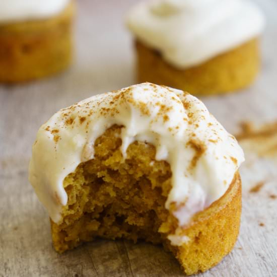 Carrot Muffins with Creamy Frosting - Recipe photo by The Cookware Geek