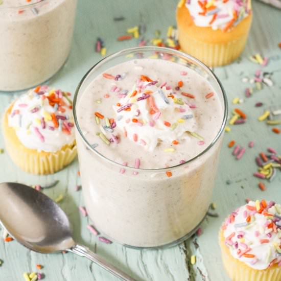 Healthy Cake Batter Oatmeal - Recipe photo by dessertswithbenefits