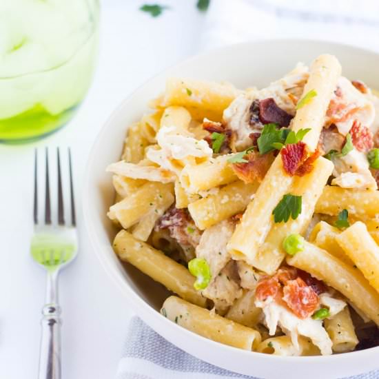 Creamy Chicken Bacon Ranch Pasta - Recipe photo by No Plate Like Home