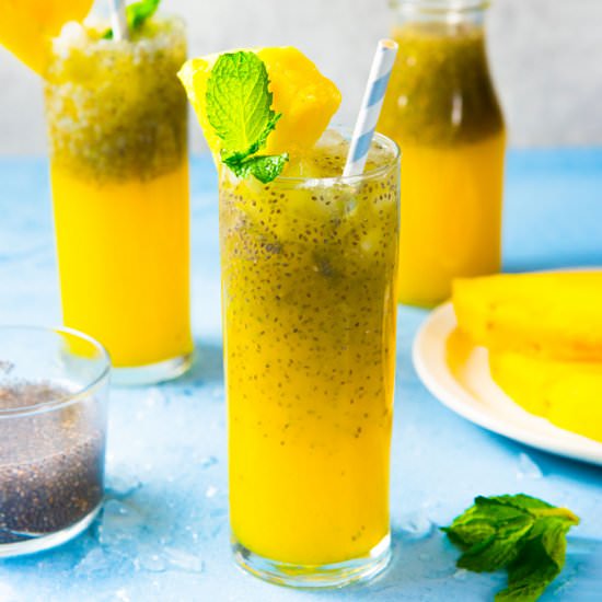 Vanilla Pineapple Chia Fresca - Recipe photo by The Flavor Bender