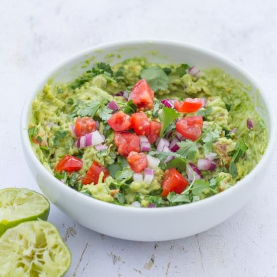 Homemade Chunky Guacamole - Recipe photo by easypeasyfoodie