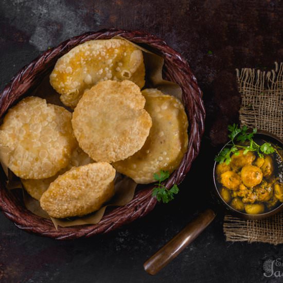 Radhaballavi and Aloor dum - Recipe photo by Experiences Of A Gastronomad