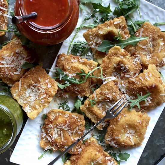 crispy fried ravioli - Recipe photo by ahintofrosemary