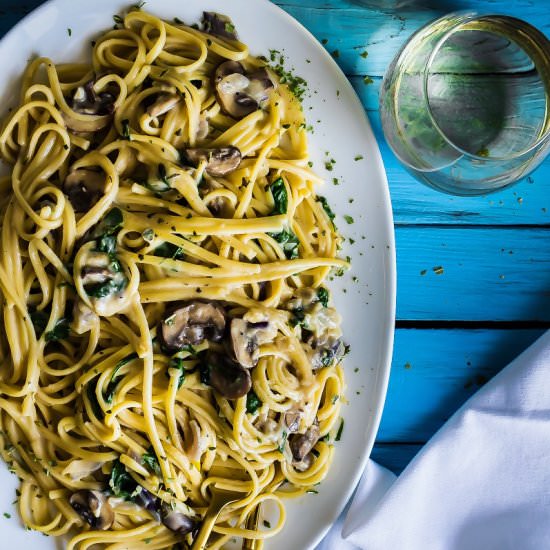 creamy mushroom white wine linguine - Recipe photo by My Digital Kitchen