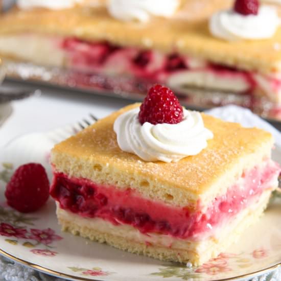 Lemon Curd and Raspberry Cake - Recipe photo by adinutza