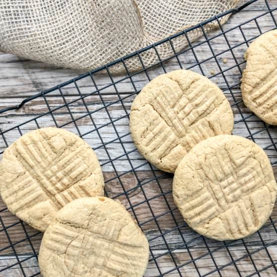 Soft & Chewy Peanut Butter Cookies - Recipe photo by cookingwithbliss