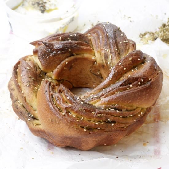 Za’atar and Olive Oil Challah - Recipe photo by lilcookieblog