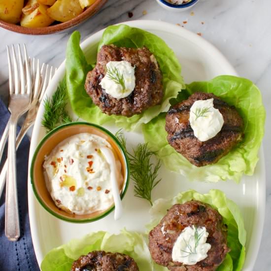 Lettuce-wrapped lamb sliders - Recipe photo by marilenaskitchen