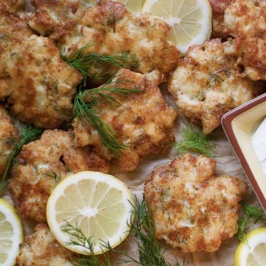 low-carb cheesy chicken fritters - Recipe photo by ahintofrosemary