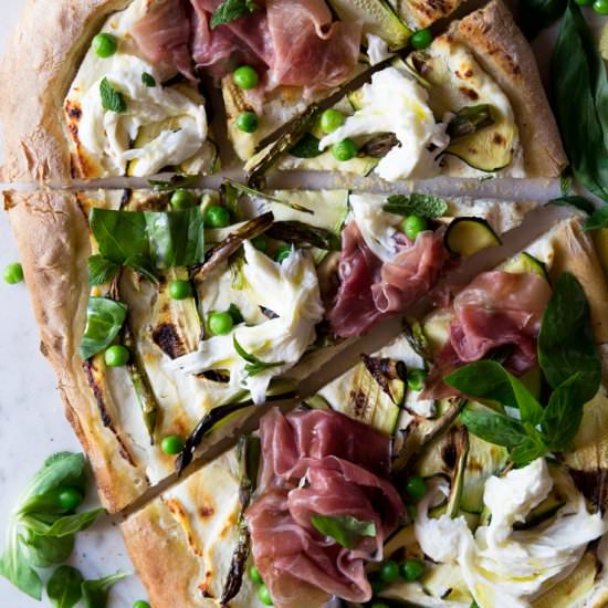 Spring Pizza with zucchini - Recipe photo by Inside the rustic kitchen