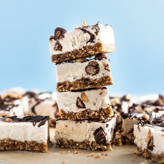 Vegan Moose Tracks Cheesecake - Recipe photo by eatlovenamaste
