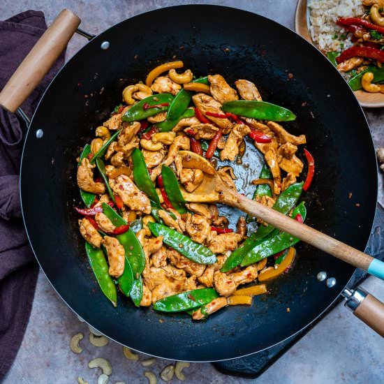 Easy Chicken Stir Fry - Recipe photo by Blondelish.com