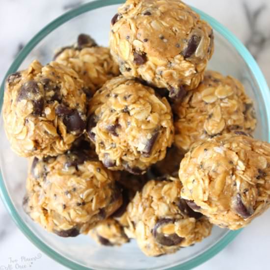 Oatmeal Chocolate Cookie Bites - Recipe photo by twoplacesatonce