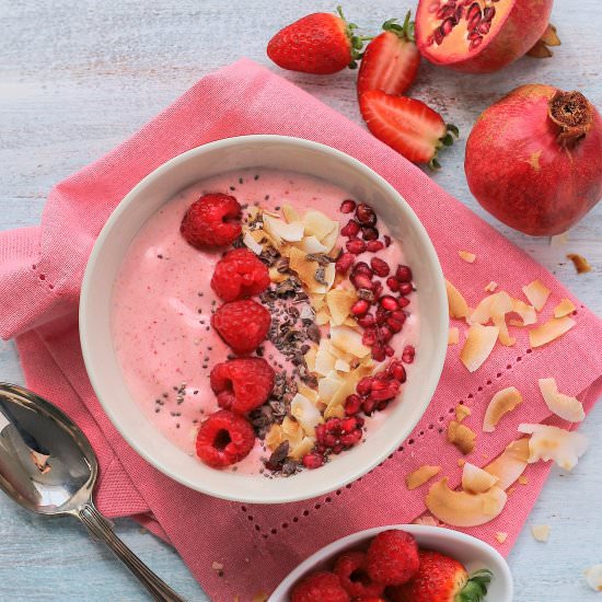 Strawberry and banana smoothie bowl - Recipe photo by vanillafrost4