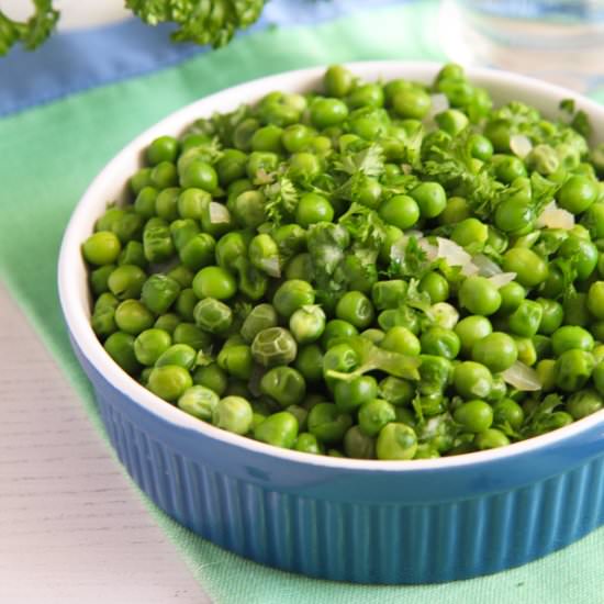 Green Peas with Butter and Onions - Recipe photo by adinutza