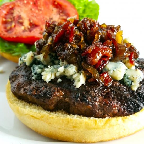 Bacon Jam & Blue Cheese Burgers - Recipe photo by Moms Dinner