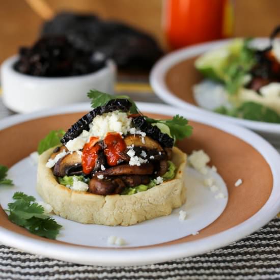 Vegetarian Sopes - Recipe photo by Hilah Cooking