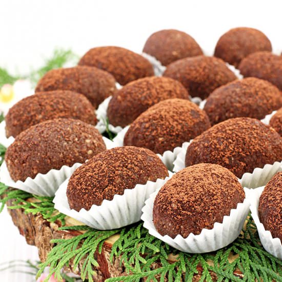 KARTOSHKA CHOCOLATE CAKE TRUFFLES - Recipe photo by valyastasteofhome.com