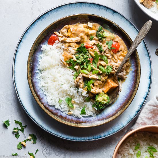 Thai Peanut Chicken Curry - Recipe photo by foodfaithfitness