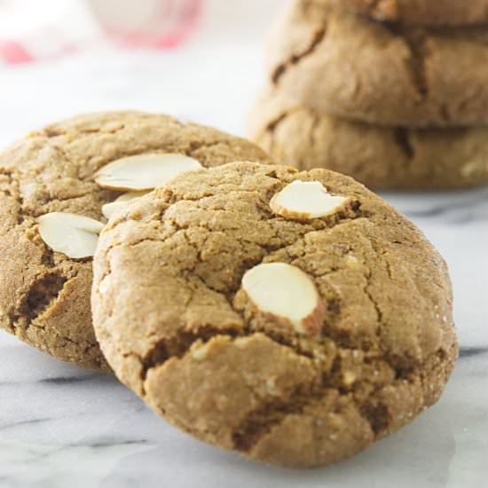 Triple ginger almond cookies - Recipe photo by Savorthebest