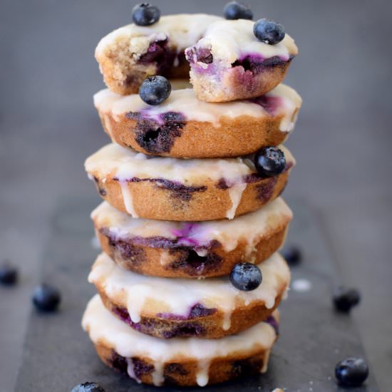 Baked blueberry donuts - Recipe photo by elavegan