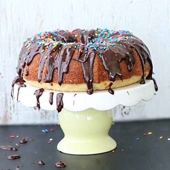 Doughnut Bundt Cake - Recipe photo by Table for 7