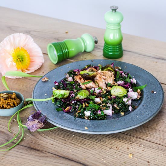 Green kale salad with salmon - Recipe photo by Caroline_Vass
