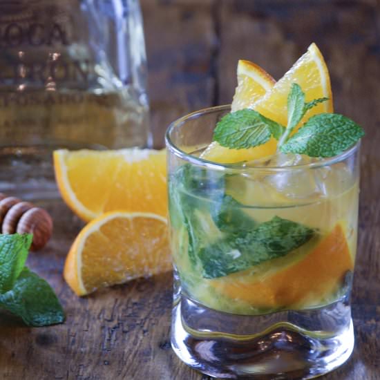 KENTUCKY SOMBRERO - Recipe photo by mealsheelsandcocktails
