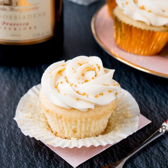 Champagne Cupcakes - Recipe photo by littlesweetbaker