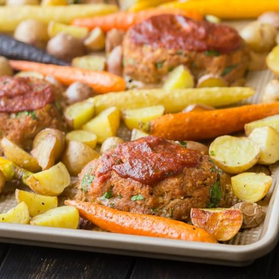 Mini Turkey Meatloaves - Recipe photo by rachelcooksblog