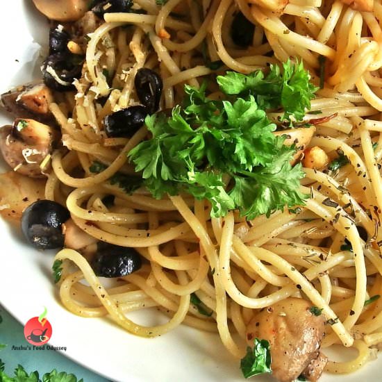 Spaghetti Aglio-e-Olio - Recipe photo by anshusfoododyssey