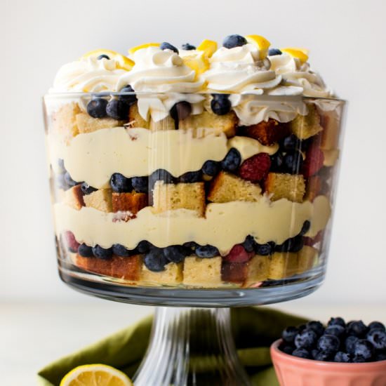 lemon berry trifle - Recipe photo by sallysbakingaddiction
