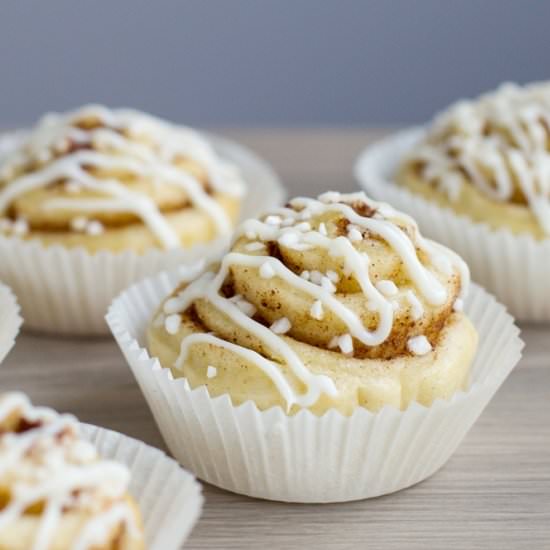 Cinnamon bun muffins - Recipe photo by electricbluefood