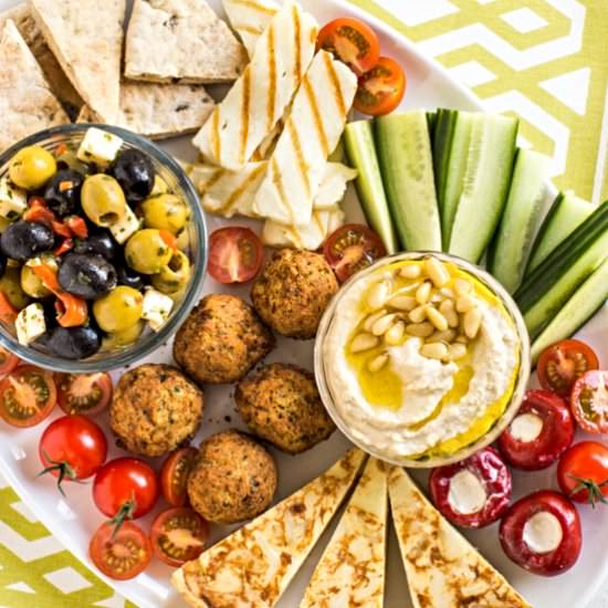 Easy vegetarian mezze platter - Recipe photo by Becca @ Easy Cheesy Vegetarian