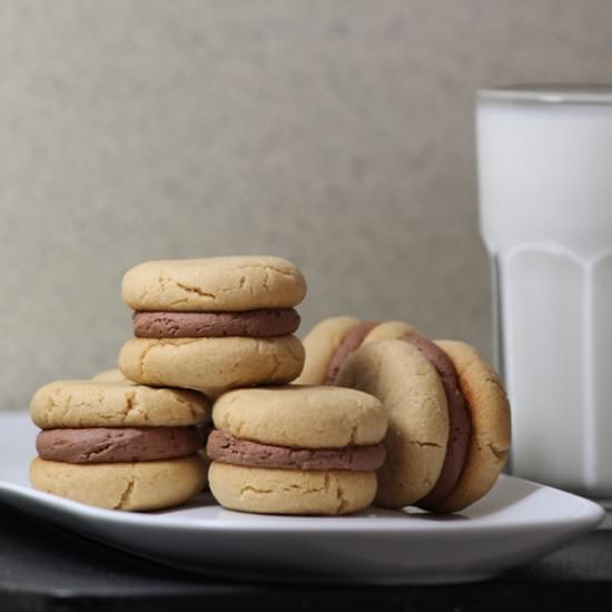 Peanut Butter Cookies with Ganache - Recipe photo by MyRecipeReviews