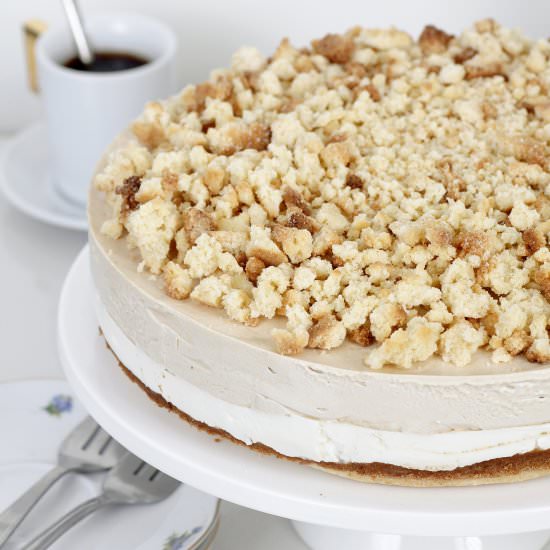 Crumb Cheesecake with Coffee Cream - Recipe photo by lilcookieblog