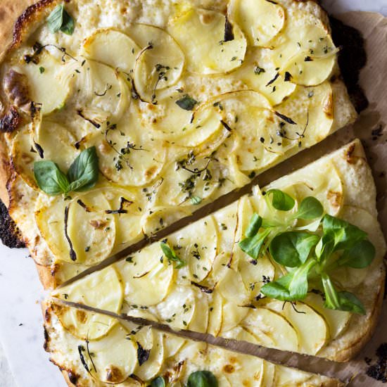 Cheesy Potato Pizza - Recipe photo by Inside the rustic kitchen